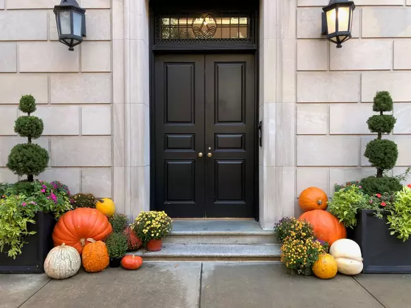 Trick or Treat: The Surprising Real Estate Benefits of Living in a Halloween-Friendly Neighborhood,Michelle McMaster