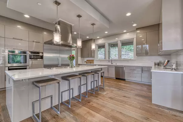 Mick Hanson Real Estate Mercer Island Bellevue Seattle Redmond Kirkland Sammamish Issaquah Luxury Waterfront for sale top agent