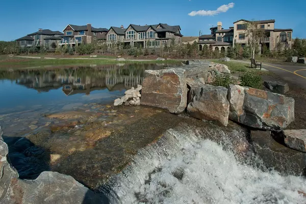 Exploring the Vibrant Community of Evergreen in Calgary, Alberta,Tracy Gibbs