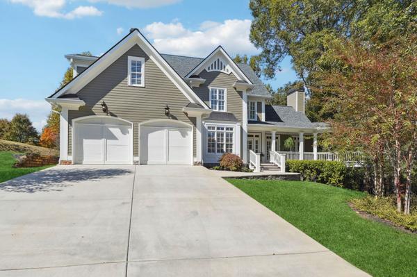 Dahlonega Homes For Sale: Your Golden Gateway to Luxury Living!,Nicole Van Den Bergh