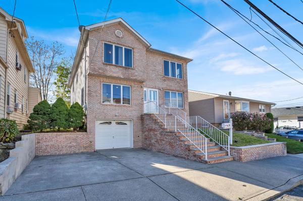 feature image of Spacious and Stylish: A Closer Look at 13 Bayliss Street, North Arlington