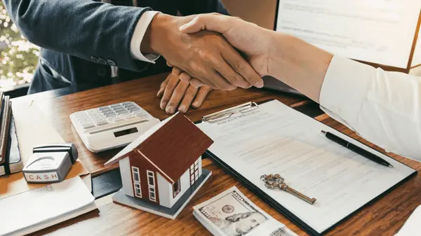 New Home Sales Soar as Rents Decline,Billy Abildgaard