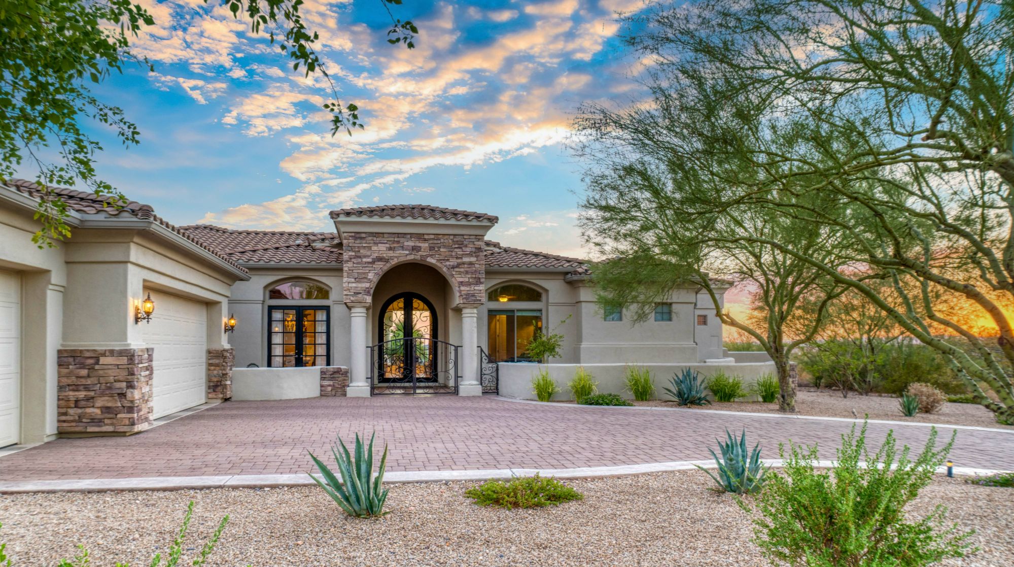 feature image of The Costs of Buying a Home in Arizona