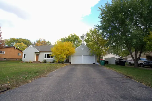 Tour this Coon Rapids 1.5 Story Home,Chuck Carstensen