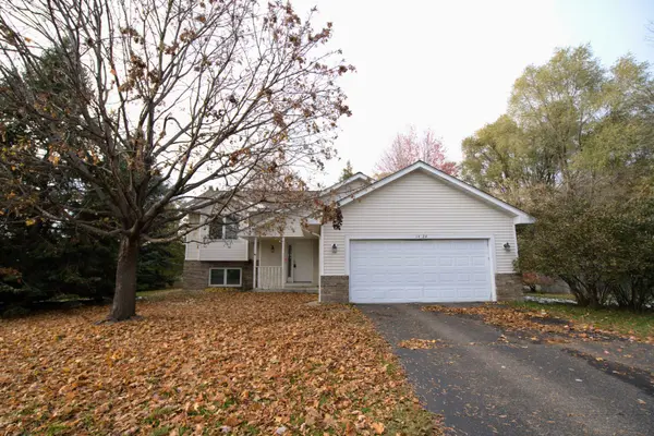 3BR/2BA Andover Home on Cul-De-Sac,Chuck Carstensen