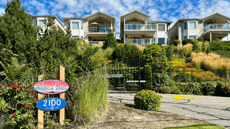 bay vista west kelowna entrance