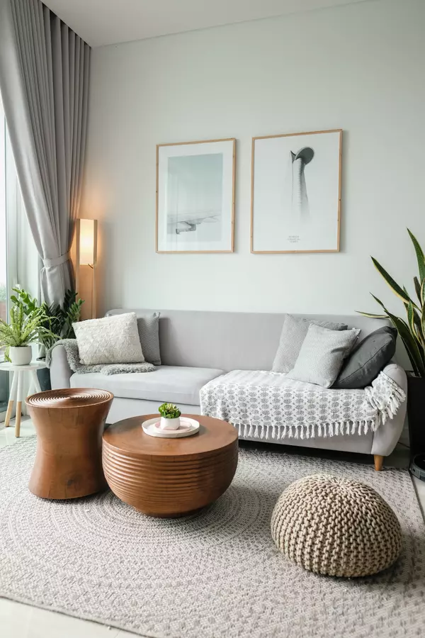 Sell Your Home Faster: Common Home Staging Mistakes to Avoid,Sheena Ruggirello