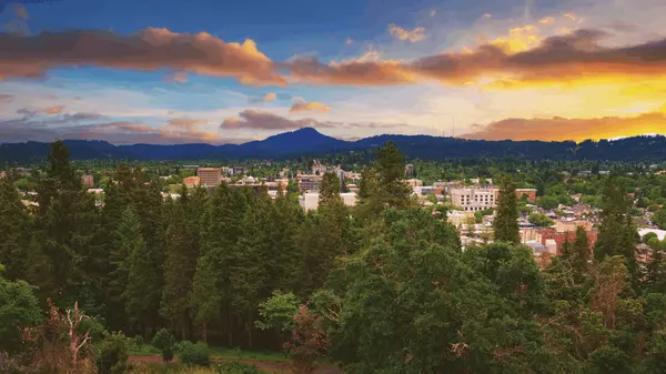 Don’t Move to Eugene, Oregon Unless You've Considered These 5 Things!,Hannah Caldwell