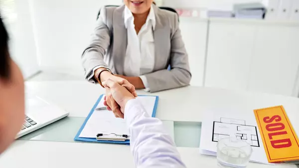 11 Key Insights: Understanding the Role of a Buyer's Agent in Real Estate,Brendan Duckworth