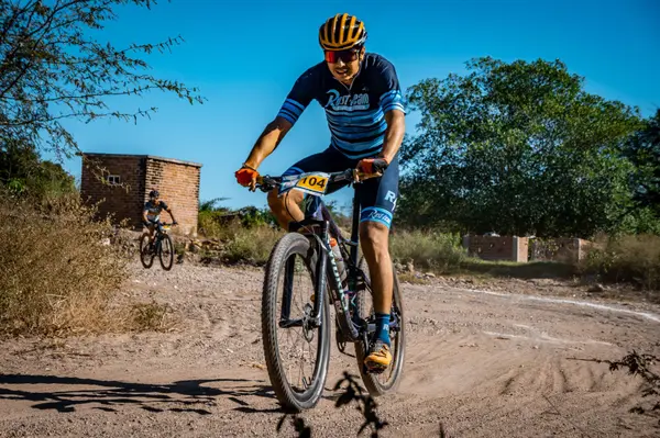 Discover the Great Outdoors: Southwest Florida's Top Trails for Hiking and Biking,Billee Silva, PA, ABR SRS