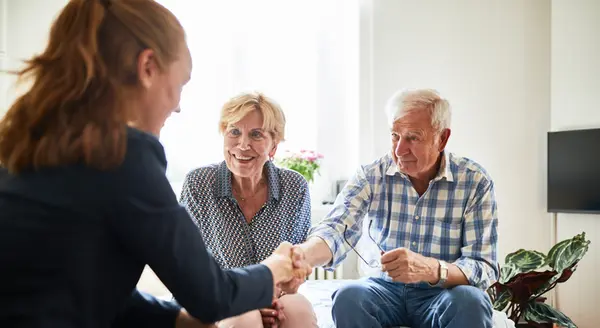 Sell Smart, Move Fast: Capitalize on the Current Housing Climate,James Lynch