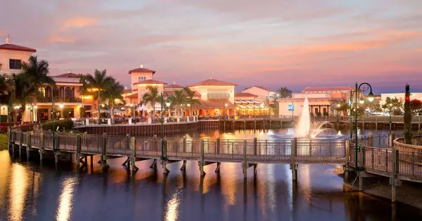 Retail Therapy in Paradise: Exploring Southwest Florida's Premier Shopping Destinations,Billee Silva, PA, ABR SRS