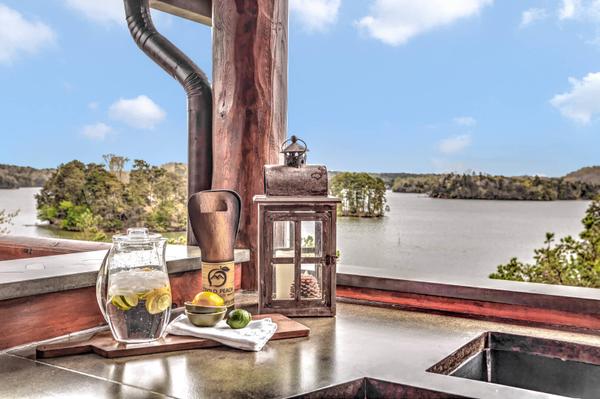 Discover Lake Lanier's Luxe Living: Lake Lanier Homes for Sale,Gold Peach Realty