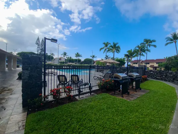 Keahoua Kona Surf and Racket Club, Jennifer Bien hawaii Real estate, Kailua Kona, alii Dr, ocean front condo kailua kona