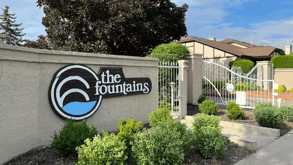 feature image of Living Kelowna Podcast: From Pools to Porches: The Fountains Lifestyle in Kelowna Revealed