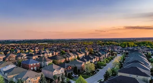 Key Advantages of Buying a Home Today,Sam & Teresa Robbins