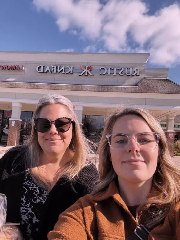 Young's Yums: Rustic Knead,Sara Latta-Young