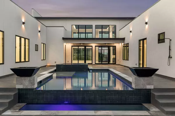 Modern Contemporary Gem in San Antonio - 10410 Kendall Cyn,Mario Hesles