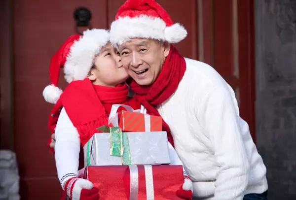 20 Heartwarming Christmas Gift Ideas for Grandpa,Désirée King