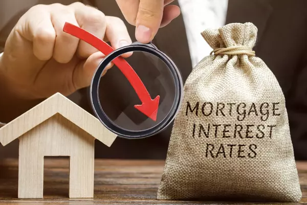 Mortgage rates keep dropping.