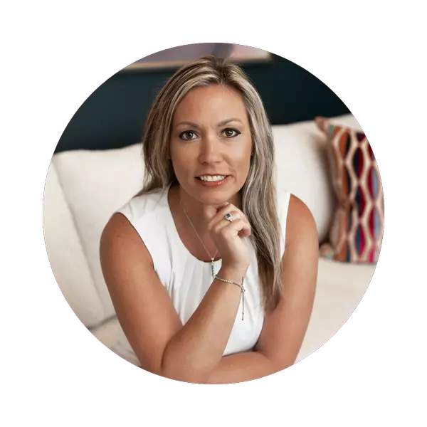 Real Estate Nicki Seagraves ZOOM Realty Group