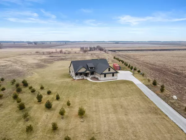Luxury Living Meets Country Life in Kouts, Indiana ,Sash Joveski