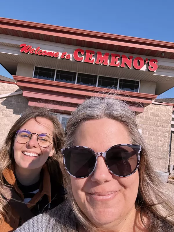 Young's Yums: Cemeno's,Sara Latta-Young