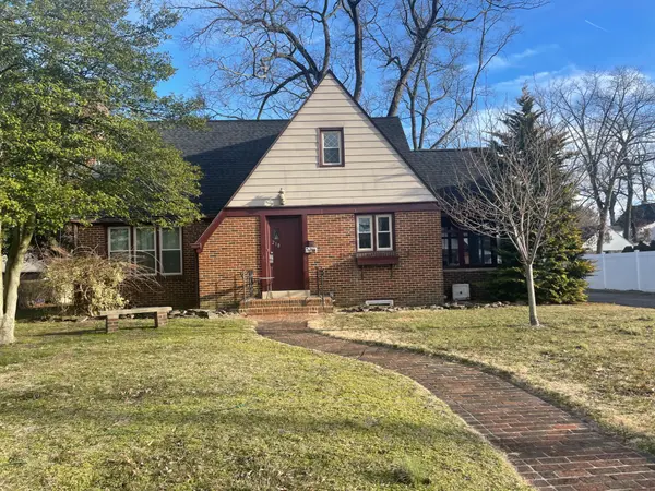 For Sale: 218 Grape Street Hammonton, NJ,Michelle Lucca
