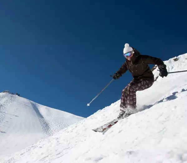 Discovering the Thrills and Beauty of Colorado Skiing,Wendy Rowley