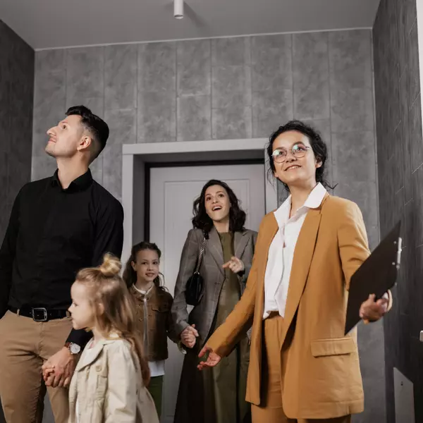 Tips For Buyers When Looking At Houses,Jessica Henrichsen