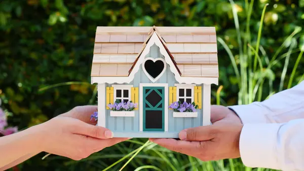 A Balanced View of Renting vs Buying a Home ,Michelle Lucca