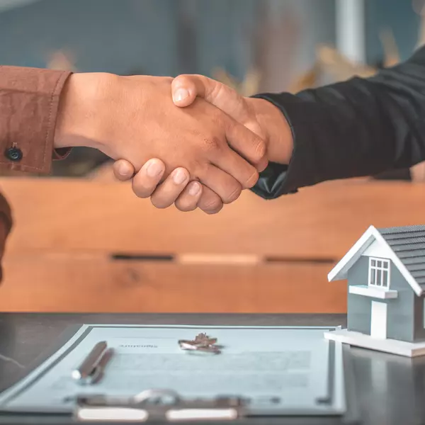 How To Choose The Right Real Estate Agent,Jessica Henrichsen