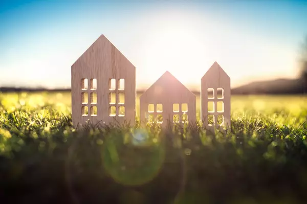 Denver's Spring Market Blooms Amidst Federal Rate Hikes,Robert Passafiume