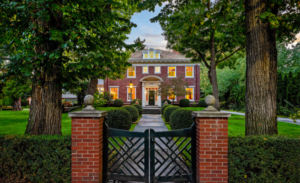 Front of luxury historic home on warm springs ave.