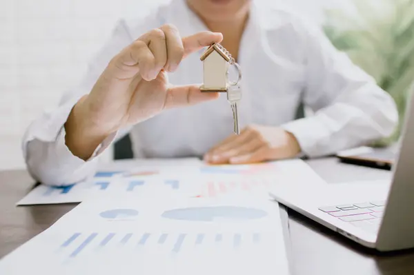 Why Owning Your Home Can Be The Best Investment You'll Make,Michelle Lucca