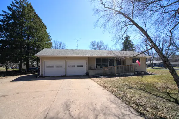 Lovely 1-Story Lindstrom Home on Corner Lot,Chuck Carstensen