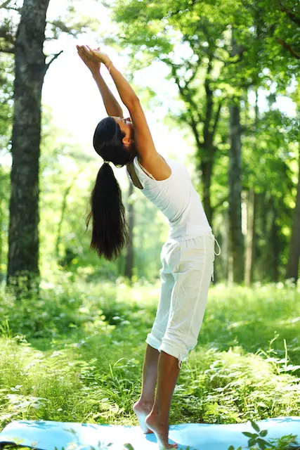 5 Trendy Online Yoga Classes,Dawn Maddux