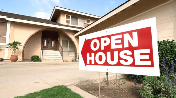 The Open House Debate: 5 Pros and 5 Cons Every Homeowner Must Consider,Tristan Ahumada