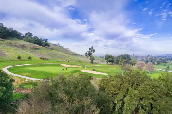 SANTA CLARITA VALLEY GOLF COURSES,Cash McCallum