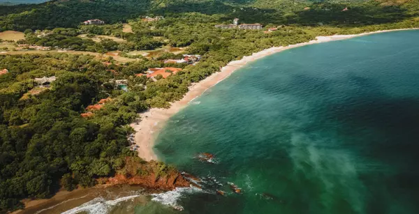 Discover the best luxury gated communities in Tamarindo, Costa Rica,Cynthia Deslauriers