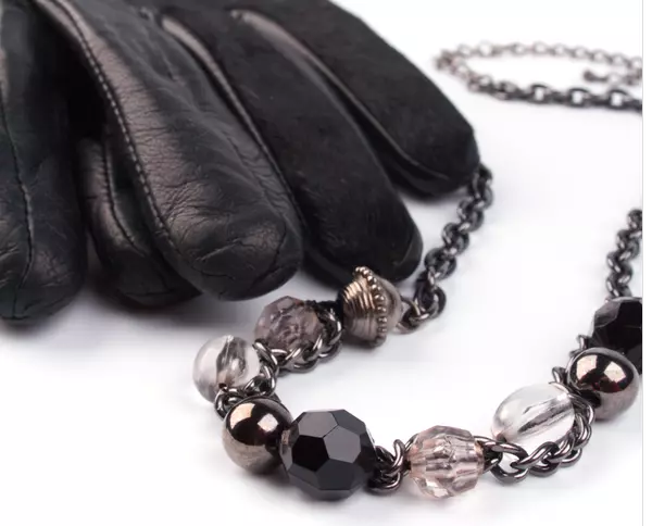 The Ultimate Guide to Investing in Luxury Vintage,Dawn Maddux