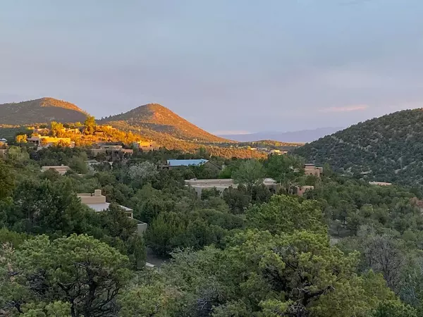Santa Fe Downtown Mountains