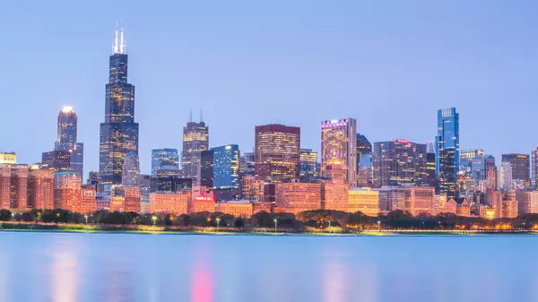 Windy City! Your Ultimate Guide to Moving and Living in Chicago.