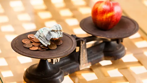 The Impact of Inflation on Mortgage Rates,Andrew Atwood
