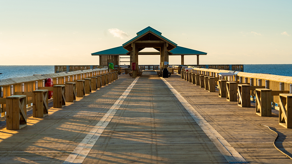 fishing stations at folly beach pier