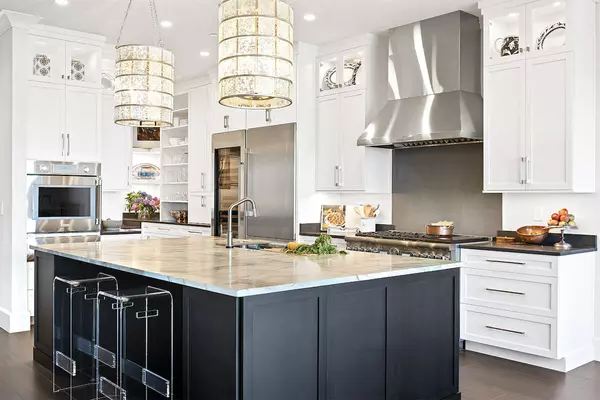 black-and-white-luxury-kitchen-design