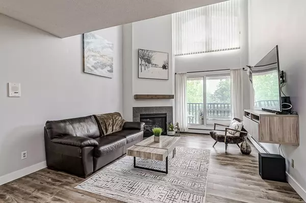 A First-Time Home Buyers Dream! Renovated Top-Floor Loft Apartment