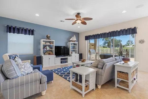 New Listing! The Isles - Wellington, FL,Paula Castro