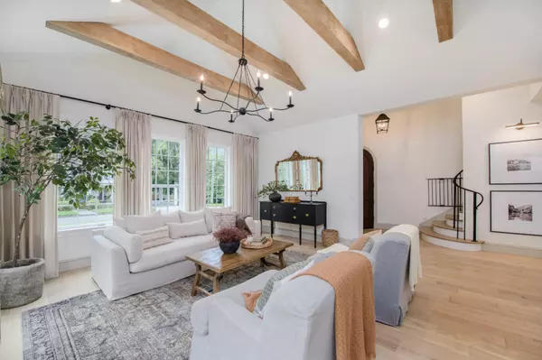 The Benefits of Selling Now, According to Experts,The Wateridge Group