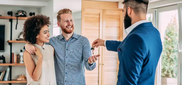 Should You Hire a Realtor? Here's 5 Reasons…